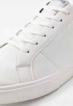 Rabais Pier One UNISEX - Baskets basses baskets & sneakers rond homme -VêtementsElite Boutique 387137281b2946528616da28caefb469