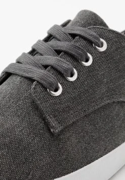 Pier One Prix Aimable UNISEX - Baskets basses baskets & sneakers rond homme 15 Pier One Prix Aimable UNISEX - Baskets basses baskets & sneakers rond homme -VêtementsElite Boutique 39bb67d6997249cfb2b9704e90a9d404