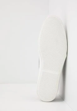 Prix Avantageux Pier One UNISEX - Baskets basses sneakers rond -VêtementsElite Boutique 3a02672da68e4a298a55a89d393109a9