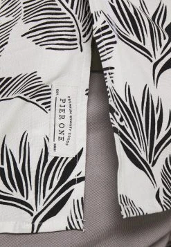 Pier One Chemise Qualité Excellente chemises col revers homme -VêtementsElite Boutique 3a907b91fe954c4a94331cb5f66d2c5b