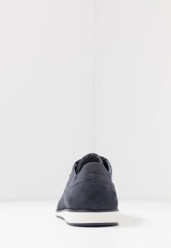 Pier One Assurance De l’Authenticité LEATHER - Chaussures à lacets derbies et richelieus rond homme 11 Pier One Assurance De l’Authenticité LEATHER - Chaussures à lacets derbies et richelieus rond homme -VêtementsElite Boutique 3ac4b44ae6a94d69be5b1d9987e8f715