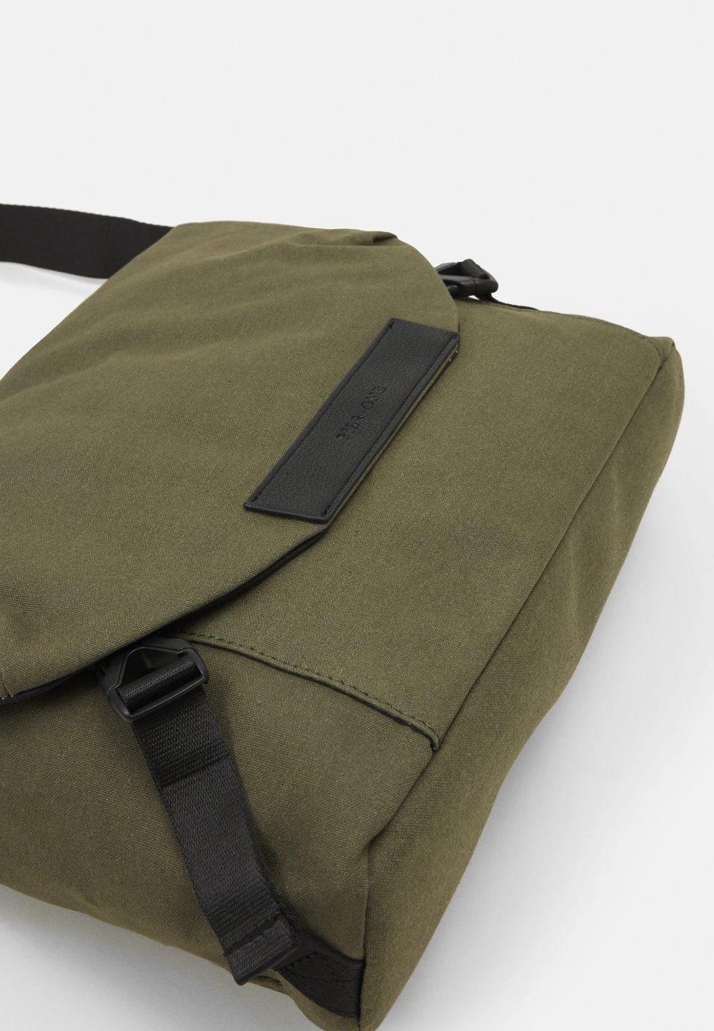 Pier One Prix Incroyables Sac bandoulière sacs compartiment pour téléphone portable homme 6 Pier One Prix Incroyables Sac bandoulière sacs compartiment pour téléphone portable homme – Image 4