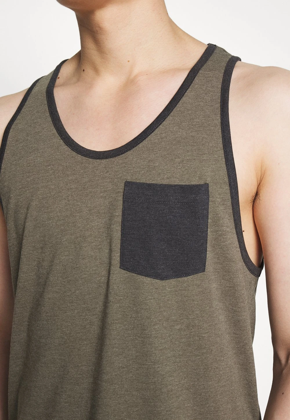 Excellente qualité Pier One Débardeur t-shirts & polos encolure large ronde homme 8 Excellente qualité Pier One Débardeur t-shirts & polos encolure large ronde homme – Image 6