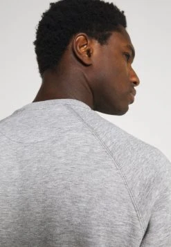 Pier One Prix Affortable 3 PACK - Sweatshirt sweats & hoodies col rond homme -VêtementsElite Boutique 3f826ffba33f448aa8aacde667ba354b