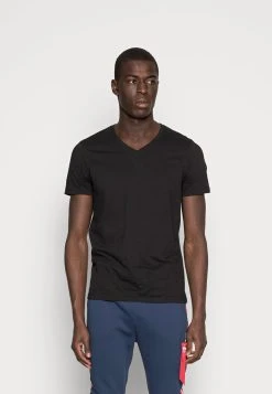 Pier One Prix Accessible 3 PACK - T-shirt basique t-shirts col en v homme 11 Pier One Prix Accessible 3 PACK - T-shirt basique t-shirts col en v homme -VêtementsElite Boutique 3fa75a3949774380909723bffc57177e