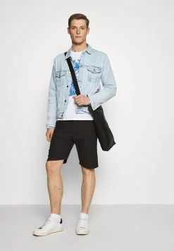 Qualité Fiable Pier One T-shirt imprimé t-shirts col rond homme -VêtementsElite Boutique 3fec3e67e3c248ba8f959b683ed3475c