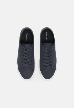 Pier One UNISEX - Baskets basses Produit de première qualité baskets & sneakers rond -VêtementsElite Boutique 41131c693fe540d98a44edb6d44ce0e6