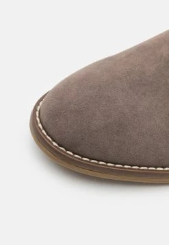 Pier One Un Tarif Préférentiel Bottines bottes rond homme 13 Pier One Un Tarif Préférentiel Bottines bottes rond homme -VêtementsElite Boutique 4a3d2f50c2924a528c01e1e571779294