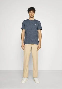 Pier One Prix Jamais Vus T-shirt basique t-shirts col rond homme -VêtementsElite Boutique 4c6e0881894a4f719efa298e22b7cc6d