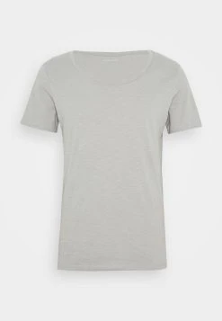 Plus Bas Prix De Vente Pier One T-shirt basique t-shirts encolure large ronde homme -VêtementsElite Boutique 50a7d4b6c52c4f8db77eac36a523afec 1