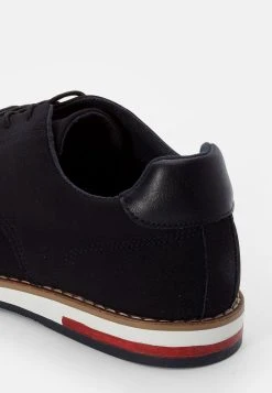 Bas Prix Pier One Chaussures à lacets derbies, richelieus & chaussures bateau rond homme -VêtementsElite Boutique 51a76fb8dbd4429aaea1548d8c70b1a6