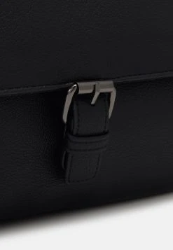 Pier One Sac bandoulière Garantie De Qualité 100% sacs compartiment pour pc portable homme -VêtementsElite Boutique 51da333d1b2042a482230e37b67544b2