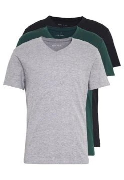 Pier One Prix Accessible 3 PACK - T-shirt basique t-shirts col en v homme 15 Pier One Prix Accessible 3 PACK - T-shirt basique t-shirts col en v homme -VêtementsElite Boutique 52134d96565747c2b7ae7569c6f97bb0 1