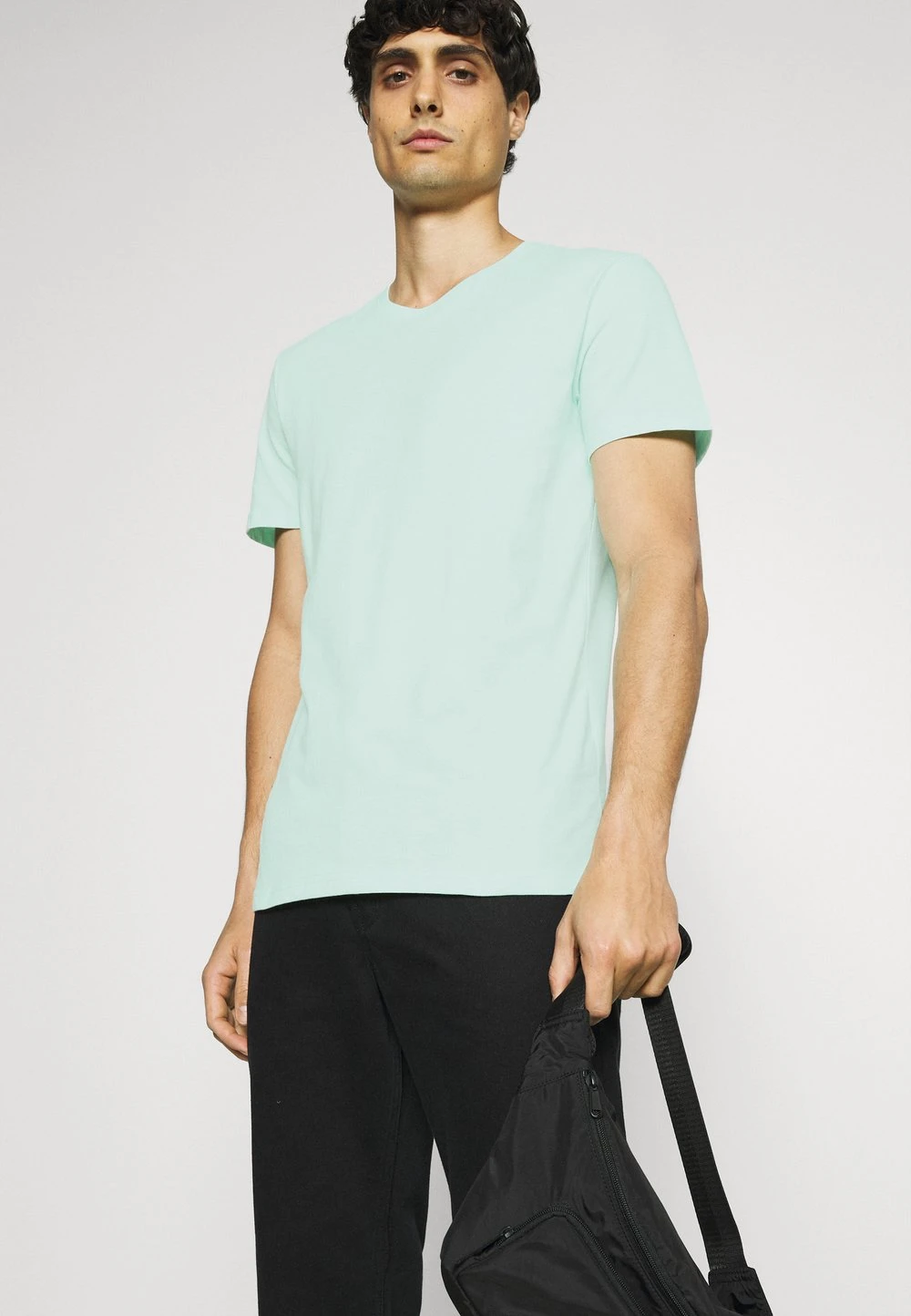 Pier One 5 PACK - T-shirt basique Un Tarif Préférentiel t-shirts col rond homme 8 Pier One 5 PACK - T-shirt basique Un Tarif Préférentiel t-shirts col rond homme – Image 6