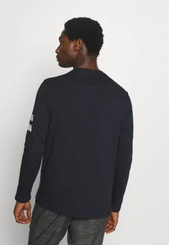 Prix Jamais Vus Pier One T-shirt à manches longues t-shirts & polos col rond homme -VêtementsElite Boutique 53072bdb54a1435da7e55ce1ba6ee9b5