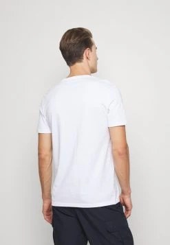 Pier One T-shirt imprimé Prix Sympa t-shirts col rond homme -VêtementsElite Boutique 562594003a884f52b0c570f1619e425e