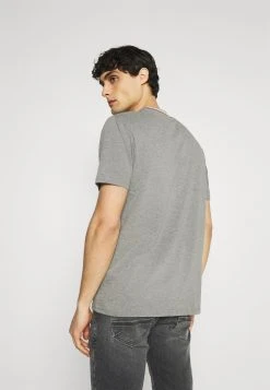 Pier One T-shirt basique Assurance De l’Authenticité t-shirts col rond homme -VêtementsElite Boutique 57c6fcbdba4c4aa88a9cec1d1e454d32