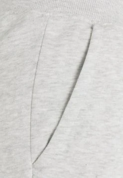 Pier One Meilleur Prix Garanti 3 PACK - Pantalon de survêtement pantalons normale homme 17 Pier One Meilleur Prix Garanti 3 PACK - Pantalon de survêtement pantalons normale homme -VêtementsElite Boutique 58caa3db374b4ce39703a992d5c2b59c