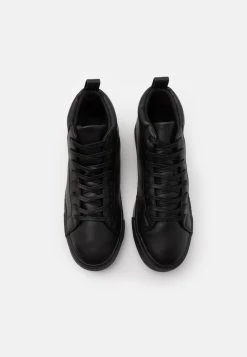 Pier One Authentique 100% UNISEX - Baskets montantes sneakers rond -VêtementsElite Boutique 5ade88f85c3b4089a5a2a237ccb744ef