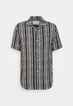 Pier One Chemise 50% Off De Vente chemises col revers homme -VêtementsElite Boutique 5cfdb6742ba147cfb0491515e897b613
