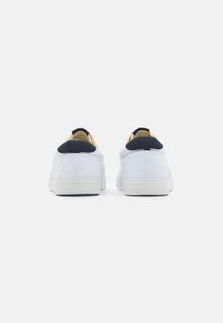 Pier One Prix Légers UNISEX - Baskets basses sneakers rond -VêtementsElite Boutique 624740ea2db543eb923e2932683858c1