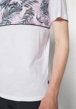 Prix Bradés Pier One T-shirt imprimé t-shirts col rond homme -VêtementsElite Boutique 62ecd1352d5b4e40a407db80090354f1