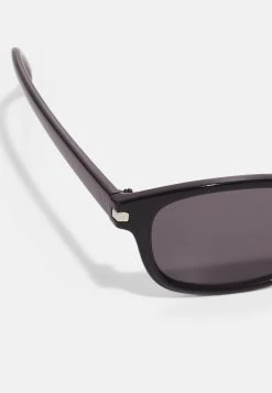 Pier One Qualité Garantie Lunettes de soleil rectangulaire homme -VêtementsElite Boutique 64285bdbadcd4359bea1d0c13a0eb5aa