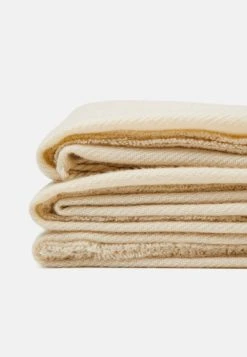 Pier One Bon Rapport Coût-Efficacité UNISEX - Écharpe foulards et écharpes couleur unie -VêtementsElite Boutique 64c11f18a44649a0bbf3b60dd9446ac2