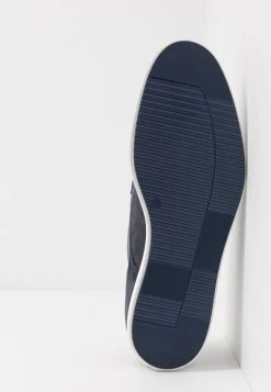 Pier One Assurance De l’Authenticité LEATHER - Chaussures à lacets derbies et richelieus rond homme 12 Pier One Assurance De l’Authenticité LEATHER - Chaussures à lacets derbies et richelieus rond homme -VêtementsElite Boutique 64d9e5dca7c3413b89d3d853220b5e35