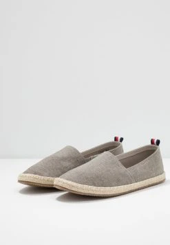 Prix Distinctifs Pier One UNISEX - Espadrilles rond -VêtementsElite Boutique 662bd89784e14ebaad3c4346bbf5c188