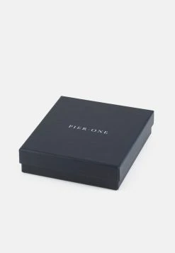 Pier One Marchandise de première qualité PRIDE SET UNISEX - Montre montres et bijoux boucle ardillon 12 Pier One Marchandise de première qualité PRIDE SET UNISEX - Montre montres et bijoux boucle ardillon -VêtementsElite Boutique 67e098f565154bad86931031e7f4ff13