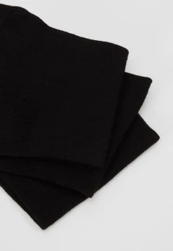 Pier One 3 PACK - Chaussettes Prix De Rêve sous-vêtements & chaussettes couleur unie homme 8 Pier One 3 PACK - Chaussettes Prix De Rêve sous-vêtements & chaussettes couleur unie homme -VêtementsElite Boutique 67f1881c7b0045a8a2ea34b90a2be931