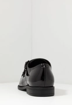 Pier One Prix De Rêve Mocassins mocassins et loafers rond homme -VêtementsElite Boutique 68fbf9a832db490f88980c57dae44d8c