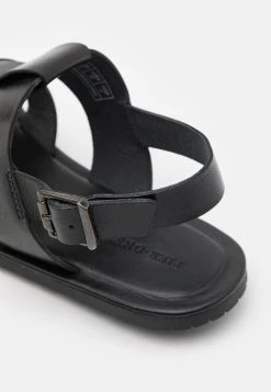 Haute Qualité Pier One Sandales sandales et tongs ouvert homme 13 Haute Qualité Pier One Sandales sandales et tongs ouvert homme -VêtementsElite Boutique 6b502882c76a48c7a247486891b8591c