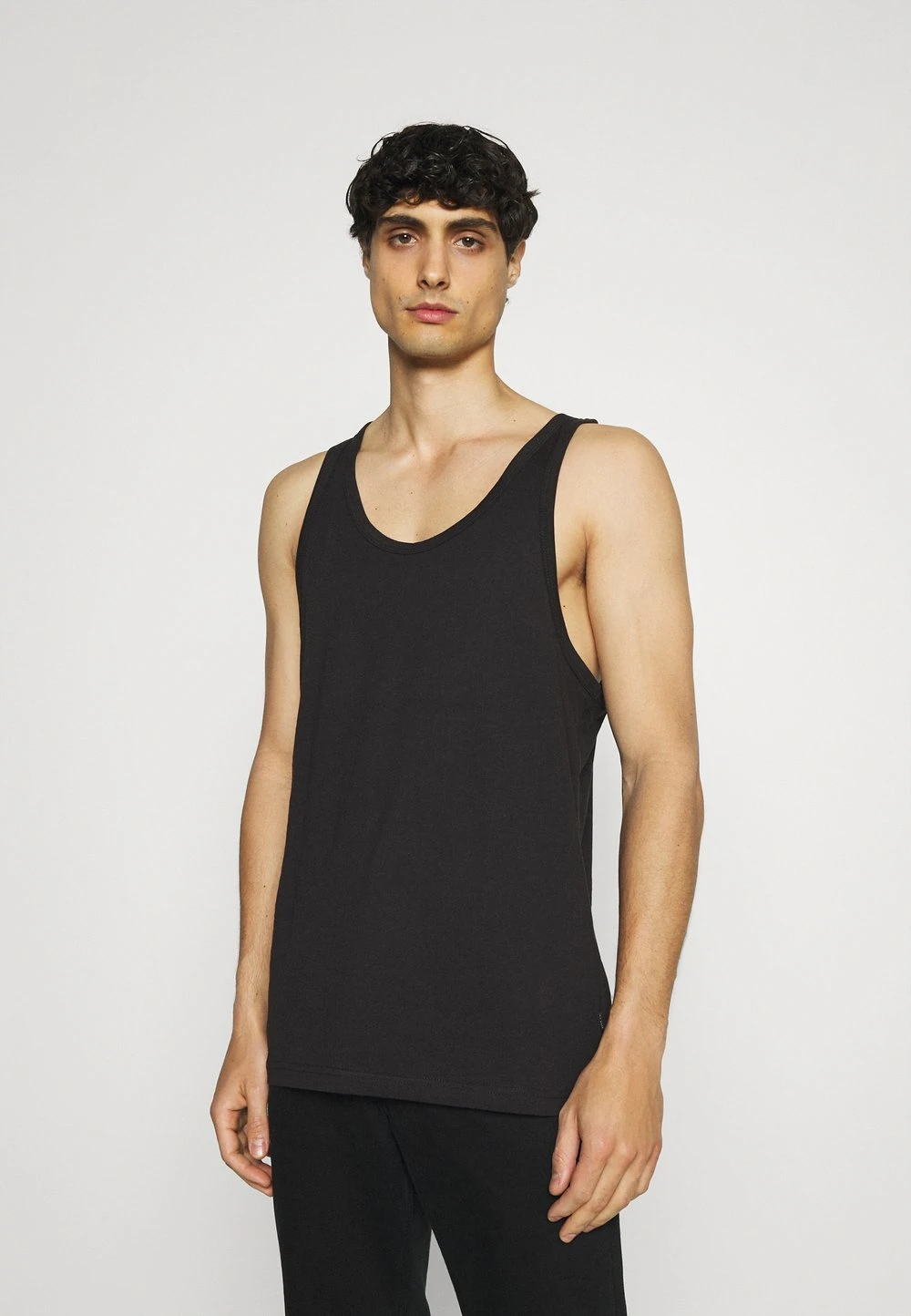 Prix Refroidis Pier One 2 PACK - Débardeur t-shirts encolure large ronde homme 4 Prix Refroidis Pier One 2 PACK - Débardeur t-shirts encolure large ronde homme – Image 2