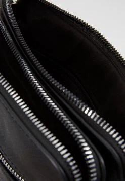 Qualité Supérieure Pier One Sac bandoulière sacs fermeture éclair homme -VêtementsElite Boutique 6d78706637334c8695db7895f1865481