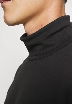 Pier One 3 PACK - T-shirt à manches longues Soldes En Ligne t-shirts & polos col roulé homme 20 Pier One 3 PACK - T-shirt à manches longues Soldes En Ligne t-shirts & polos col roulé homme -VêtementsElite Boutique 6dee3d76137848bea73edd00fec8cbd0