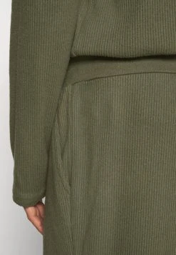 Pier One Remise En Ligne Bas de pyjama pyjamas haute homme -VêtementsElite Boutique 6e1e41e8a785467a93a26dc58aece4f1