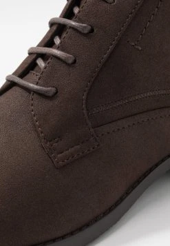 Prix Cassé Pier One Derbies derbies et richelieus rond homme 13 Prix Cassé Pier One Derbies derbies et richelieus rond homme -VêtementsElite Boutique 7032c32a07d04908a4d5629b790f0747