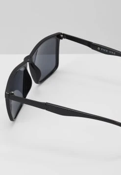 Pier One Lunettes de soleil - black Prix Sympa rectangulaire homme 7 Pier One Lunettes de soleil - black Prix Sympa rectangulaire homme -VêtementsElite Boutique 74d633abcb374f85b0cab8dddcf7a494