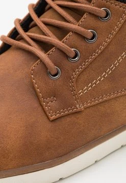 Pier One Baskets montantes Prix Malin baskets & sneakers rond homme -VêtementsElite Boutique 74e5f1c45af346dea118b694421b38ab