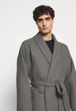 Pier One Discount En Ligne Peignoir sous-vêtements & chaussettes col châle homme 17 Pier One Discount En Ligne Peignoir sous-vêtements & chaussettes col châle homme -VêtementsElite Boutique 76157a5859124612a1544508308cc441