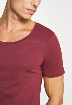 Pier One Prix De Lancement T-shirt basique t-shirts encolure large ronde homme -VêtementsElite Boutique 79142112c76346a68ca033dd637e28d7