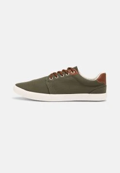 Pier One UNISEX - Baskets basses Prix Malin baskets & sneakers rond 25 Pier One UNISEX - Baskets basses Prix Malin baskets & sneakers rond -VêtementsElite Boutique 7941994d11a64e2e91c80219481a16d1