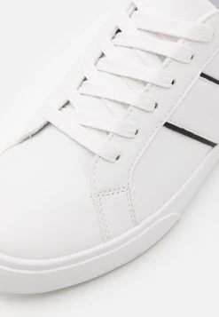 Petit Prix Pier One Baskets basses sneakers rond homme 13 Petit Prix Pier One Baskets basses sneakers rond homme -VêtementsElite Boutique 7ab0f40931c64617914843b8b462dc08