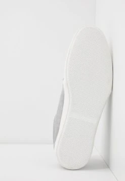 Assurance De l’Authenticité Pier One UNISEX - Baskets basses baskets & sneakers rond -VêtementsElite Boutique 7b1054096c0b4b588134c4dab326eb91