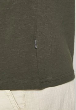 Pier One Prix Gelé T-shirt basique t-shirts col tunisien homme -VêtementsElite Boutique 7f5cffdeebbd4b54a89f7d891dc86fa5