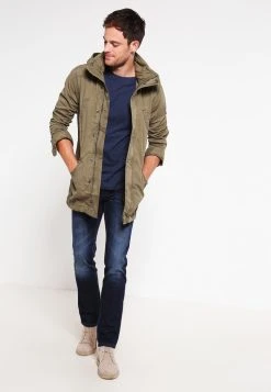 Pier One Prix Incroyables T-shirt basique t-shirts col rond homme -VêtementsElite Boutique 84e618d46ade423d9f766c642c33c36c