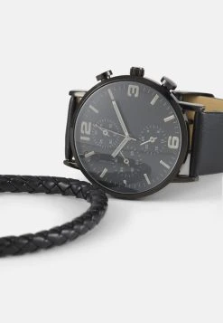 Prix Abordable Pier One SET - Montre montres et bijoux boucle ardillon homme -VêtementsElite Boutique 84febf8faf624aabbab3ed451350ea4c