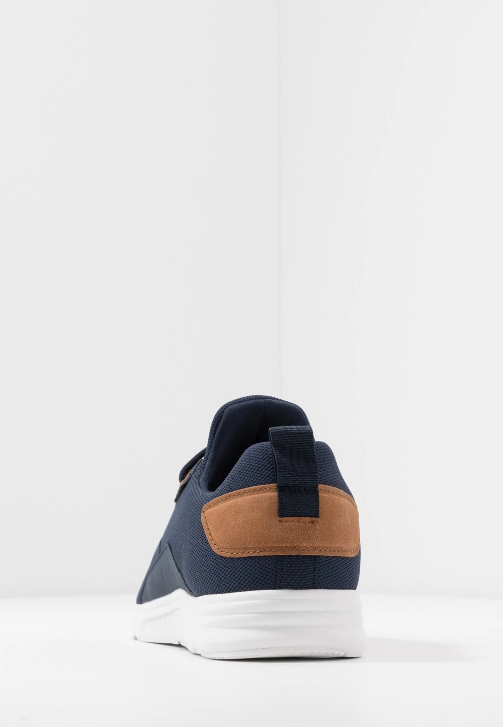 Pier One Baskets basses Prix Imbattable baskets & sneakers rond homme 6 Pier One Baskets basses Prix Imbattable baskets & sneakers rond homme – Image 4